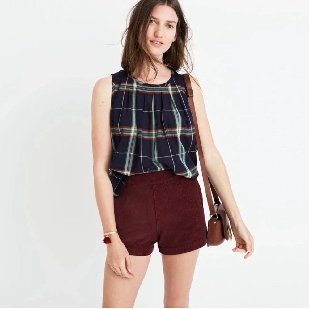 *SOLD* Madewell Williams High-Waisted Corduroy Shorts in Burgundy - Picture 1 of 7